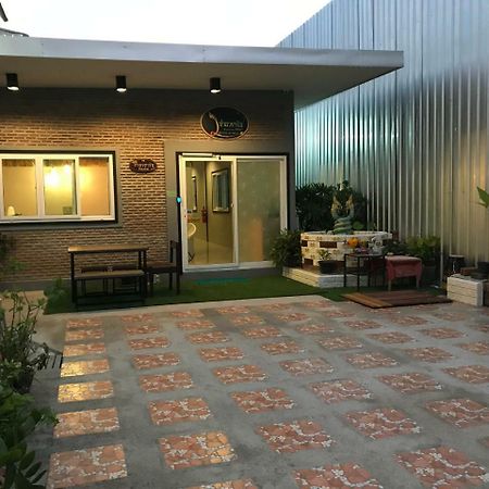 פאטאיה Baan Wararin Hostel מראה חיצוני תמונה