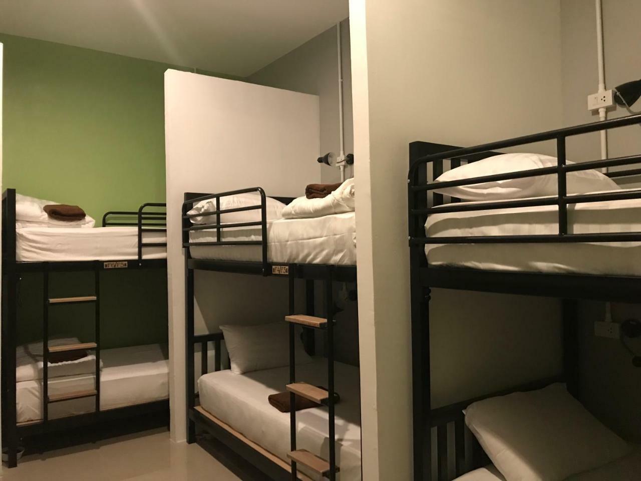פאטאיה Baan Wararin Hostel מראה חיצוני תמונה