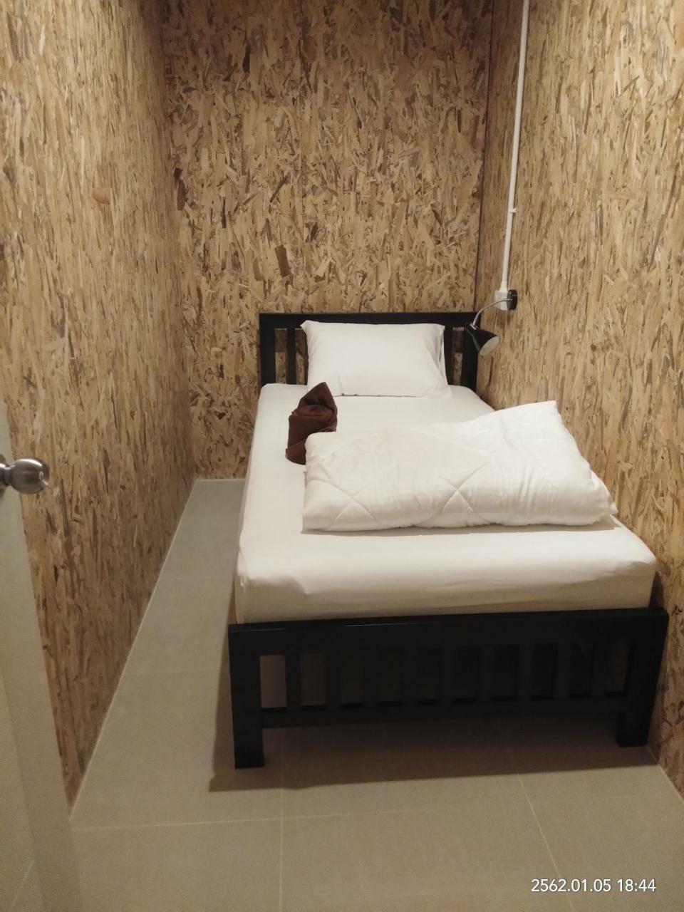פאטאיה Baan Wararin Hostel מראה חיצוני תמונה