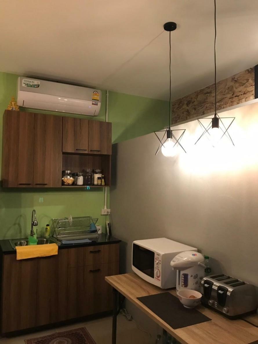פאטאיה Baan Wararin Hostel מראה חיצוני תמונה